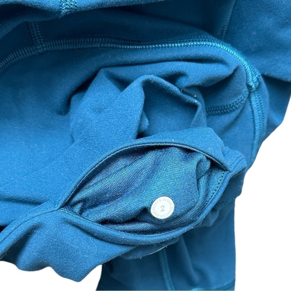 Lululemon Align High Rise Crop with Pockets 25" Size 2 Blue - Picture 5 of 10